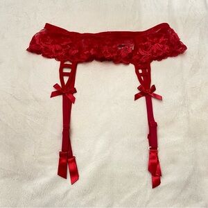 New! Christies Red Lace Garter Belt 1809